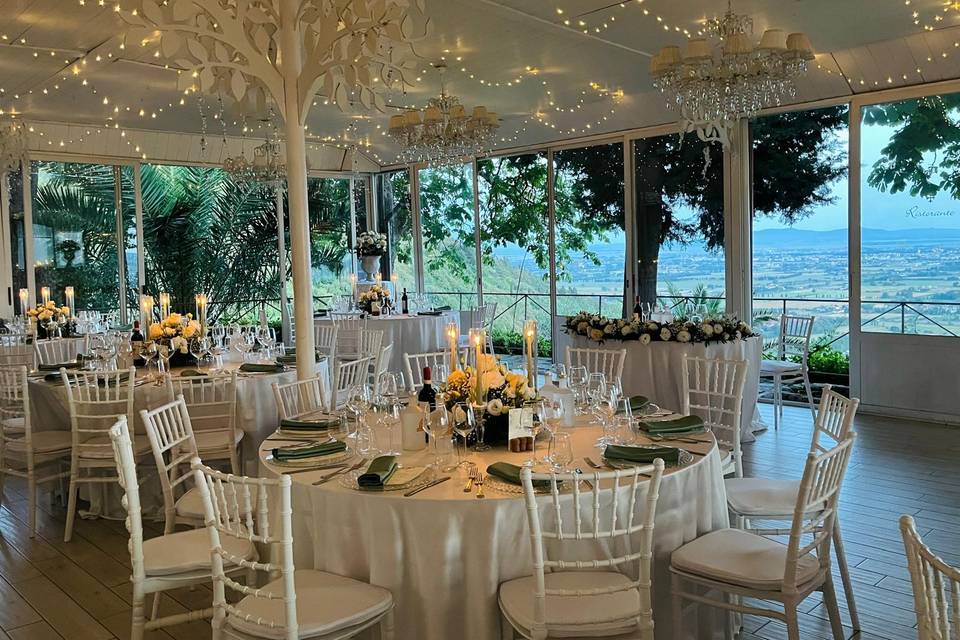 Stunning wedding dinner table