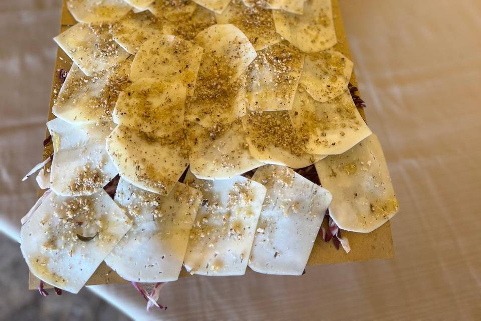 Land finger food bits