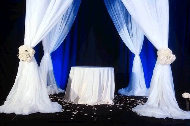 Hilton chuppah