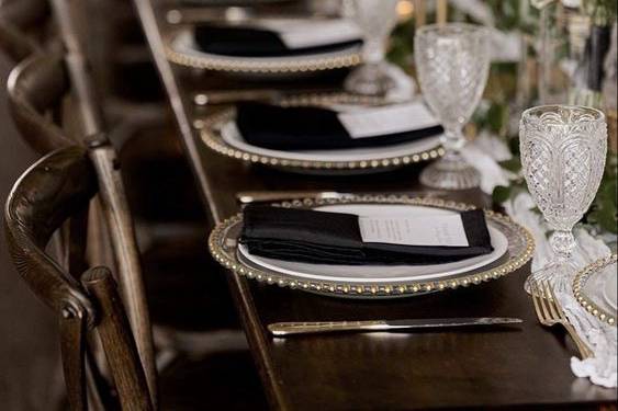Linens, charger plates