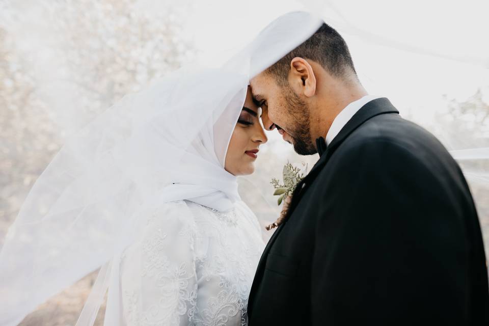 Muslim wedding poses