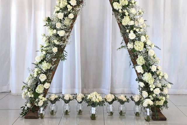 Wedding arch a The Gala 417
