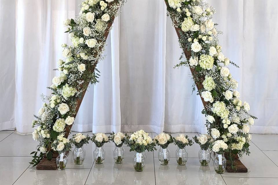 Wedding arch a The Gala 417