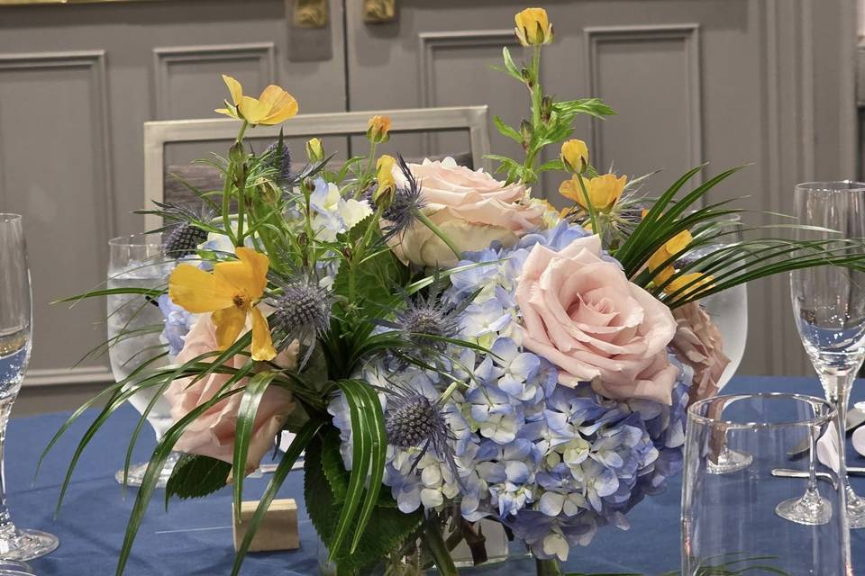 Table arrangement