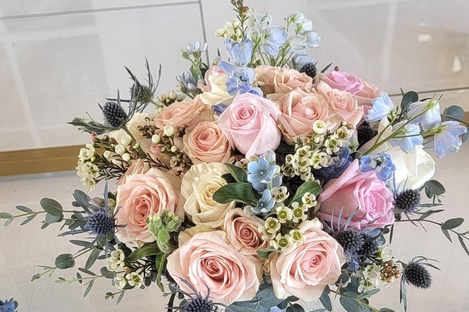 Vase arrangement