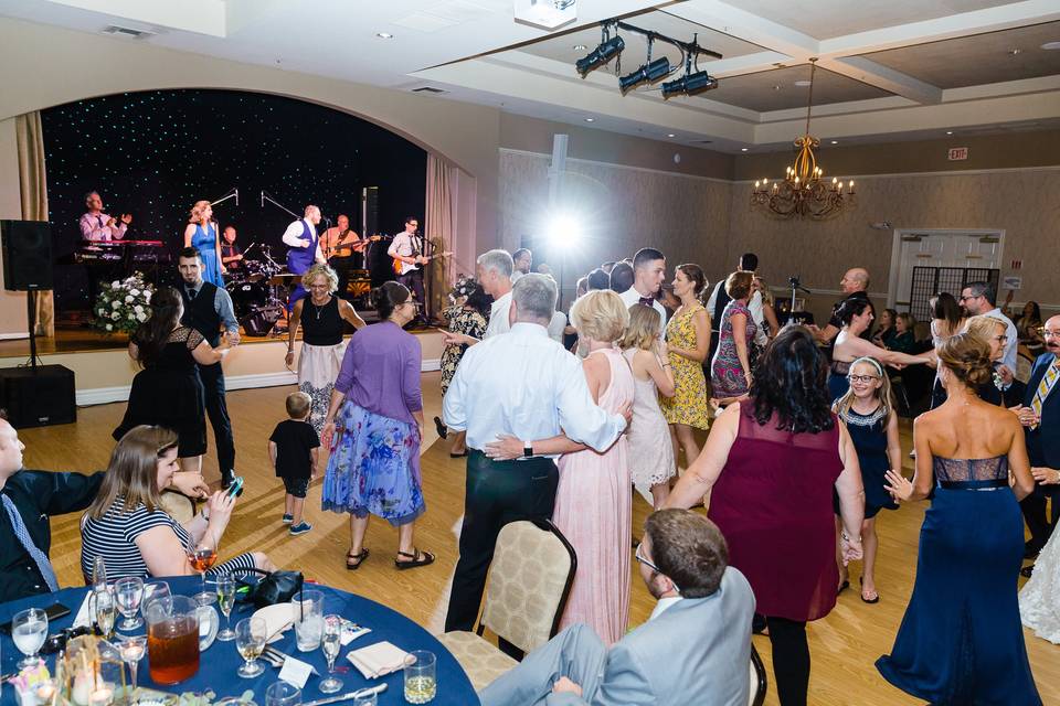 Guests dancing on the floor