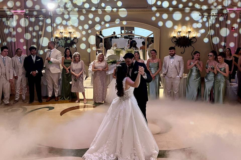 Gobo & fog for first dance