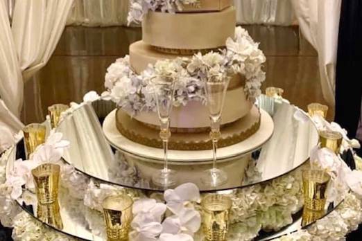 Lux wedding cake