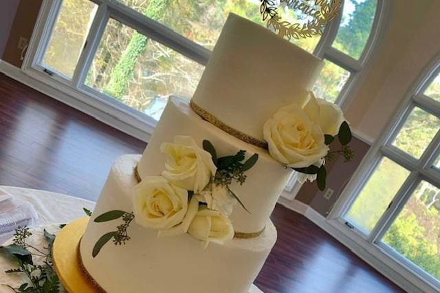 3 tier wedding cake