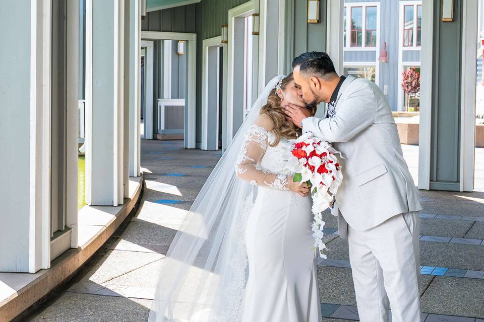 Wedding photo by Mario Jerez