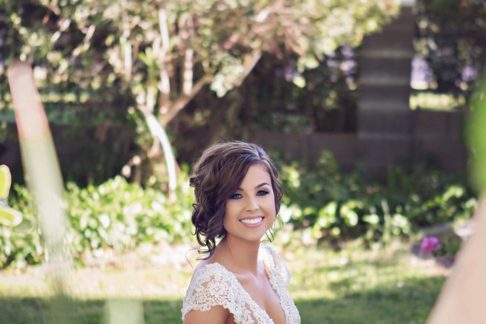 Bride with red bouquet