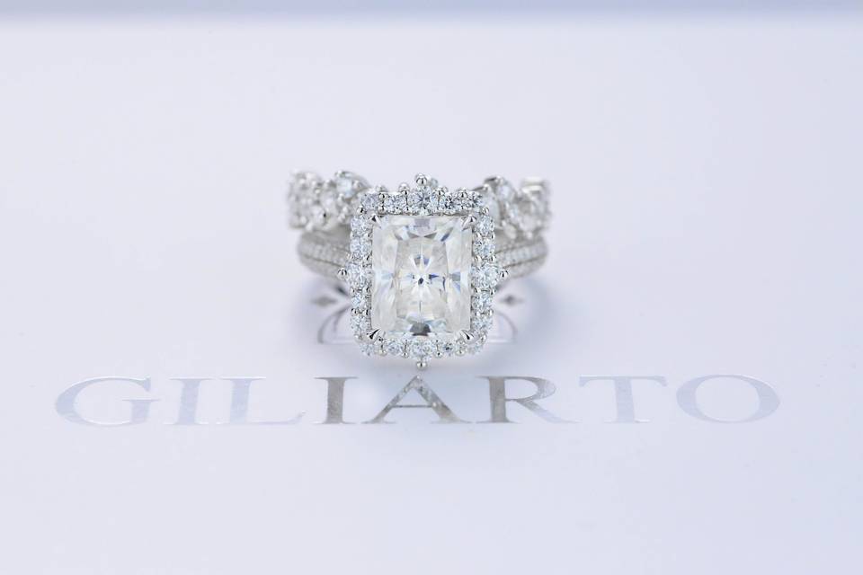 Giliarto engagement ring