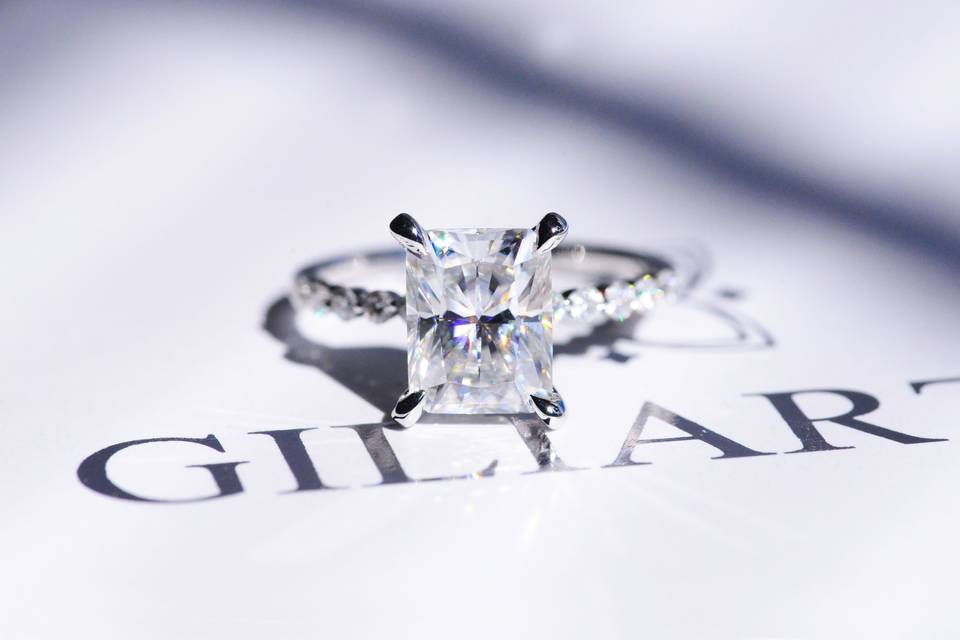 Giliarto engagement ring