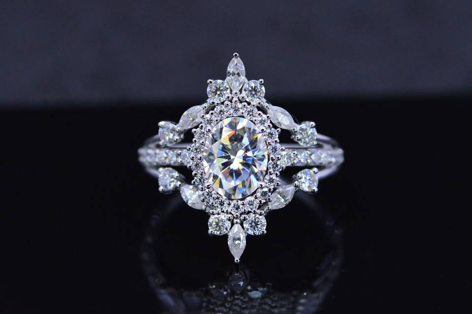 Giliarto engagement ring