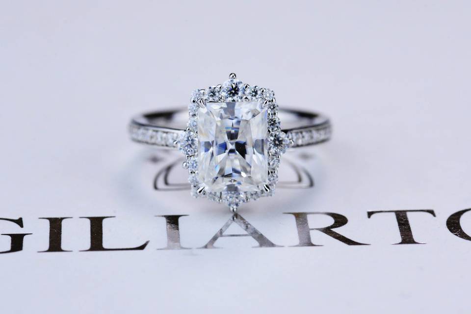 Giliarto engagement ring