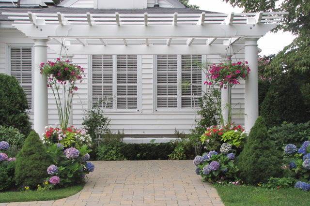 Pergola used for outdoor wedding ceremonies