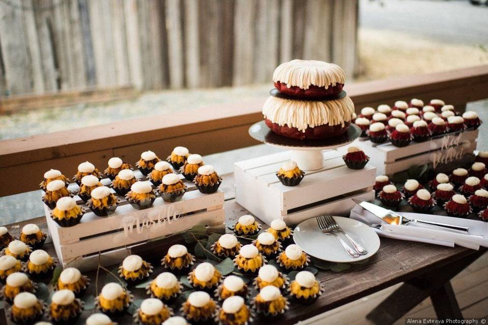 Mini Bundt Cakes  Bundtinis - Nothing Bundt Cakes