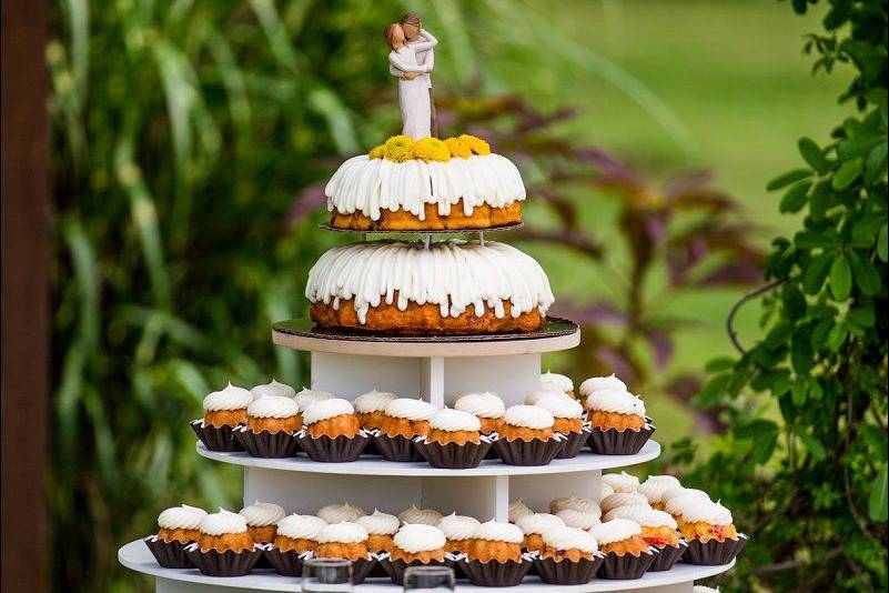 Tiered cake and bundtinis