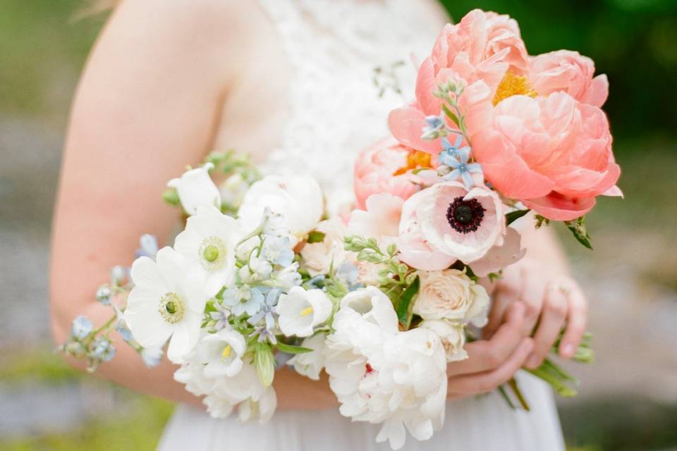 White, blush and pink bouquet