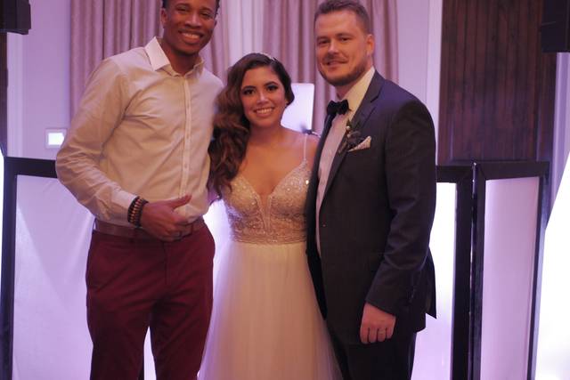 Happy Couple, Happy Wedding