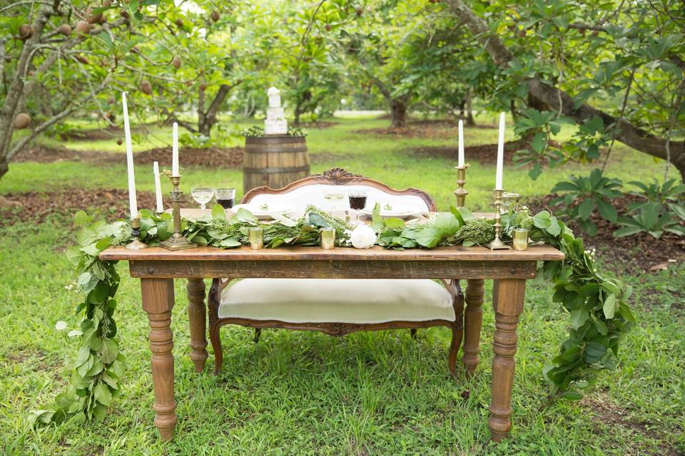 Sweetheart chair