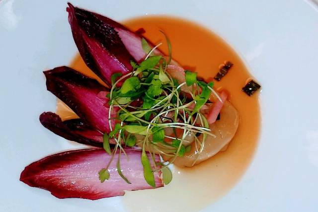 Cold poached scallop/ soy broth/ red endive