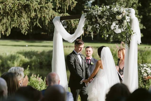 Robyn Rohslers Floral Designs