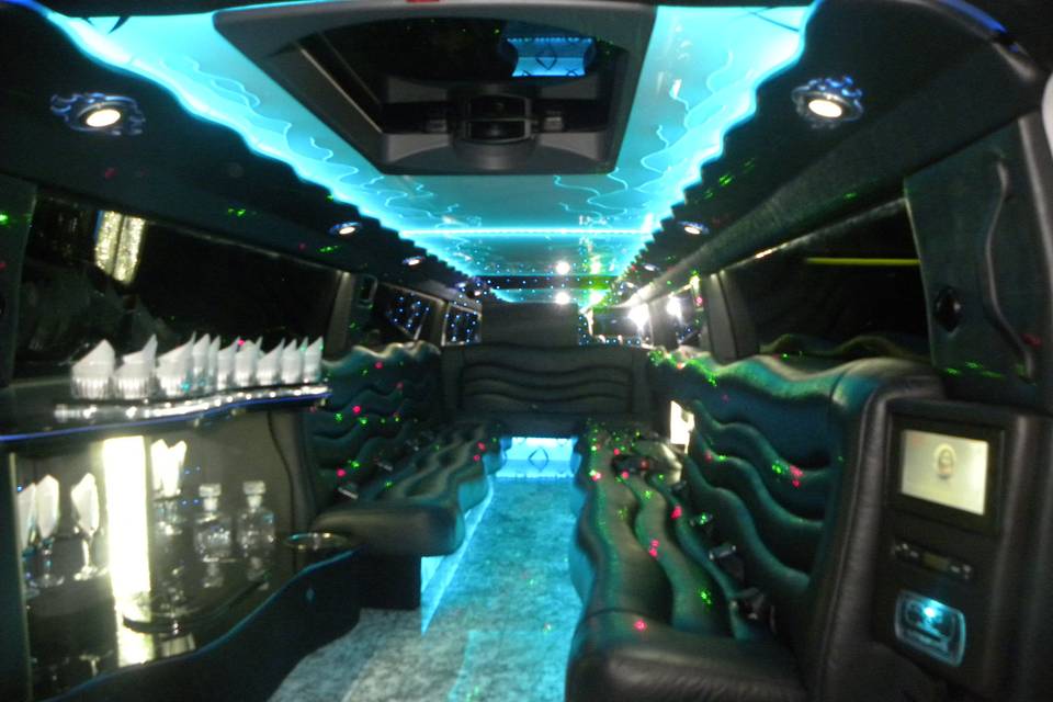 Romantique Double Diamond Limousines