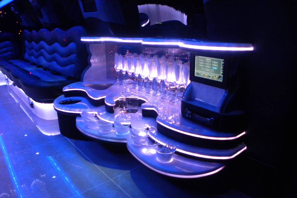 Romantique Double Diamond Limousines