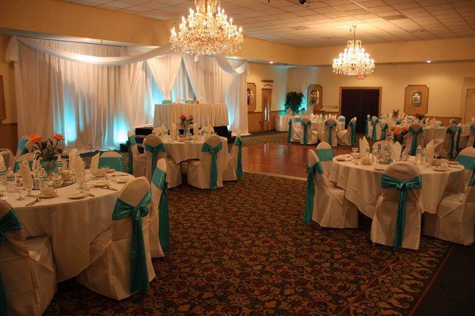 Backdrop & design by Bella Events, LLC.