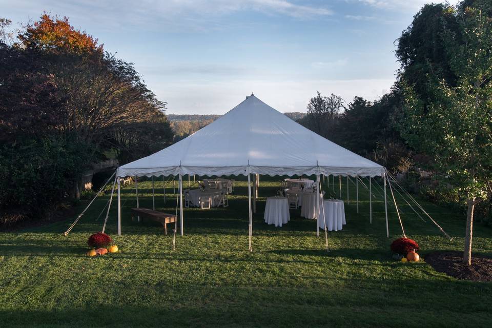 Outdoor tent