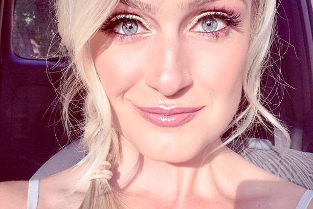 Stunning soft makeup