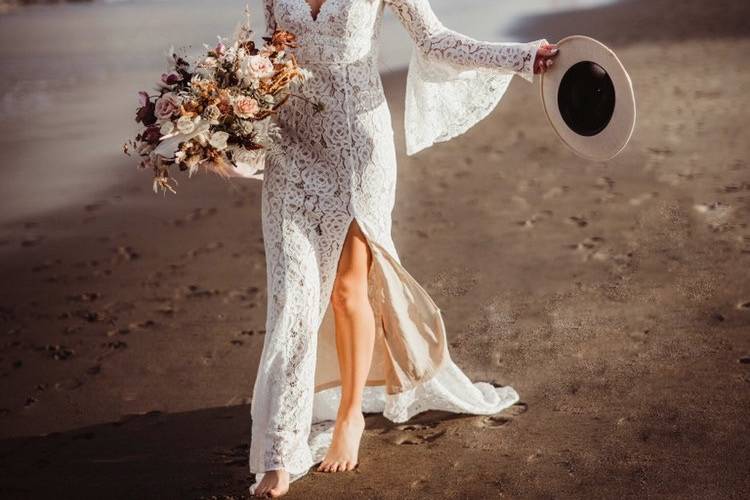 Beach side wedding - Cheri Tran Snaps