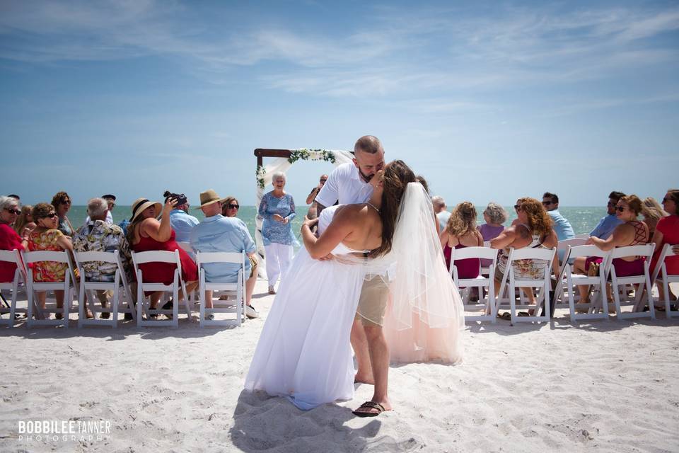 Dip kiss at end of ceremony