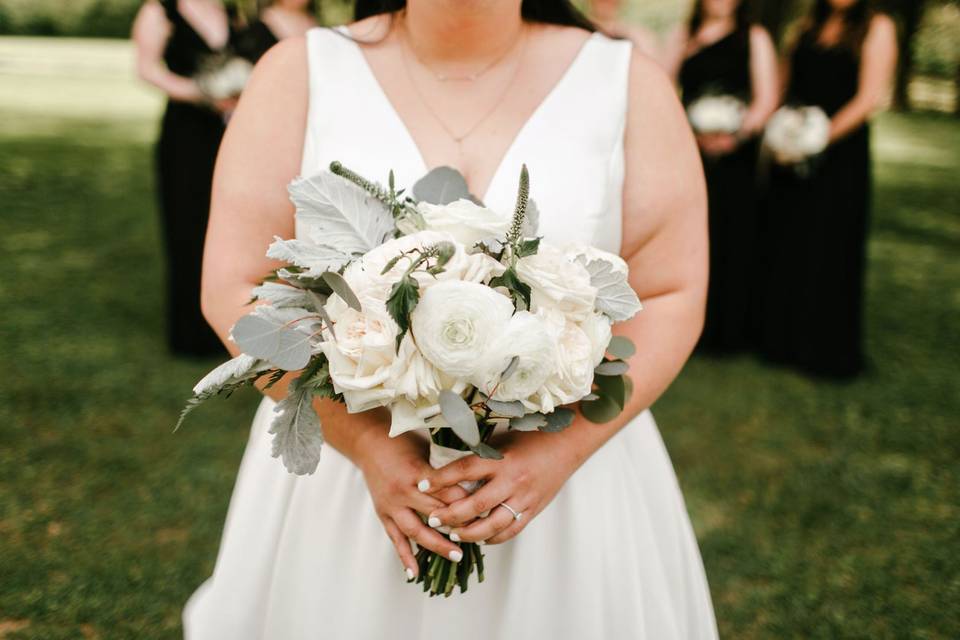 TIMELESS ELEGANCE BOUQUET - WEDDING BOUQUET - SILVER – Le Jardin NY