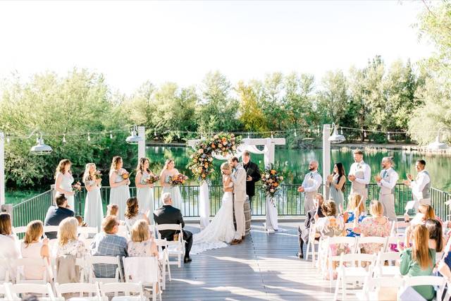 Lake House Outdoor Ceremony