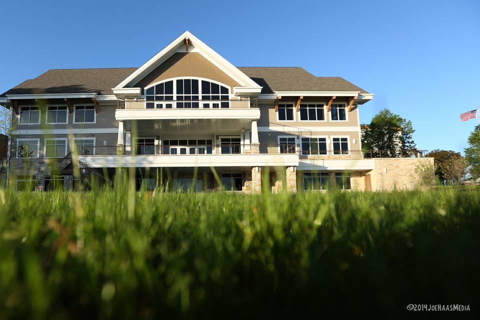 Front view of the Oconomowoc Community Center