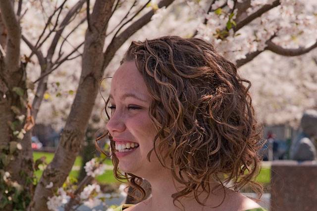 A smiling, happy bride!