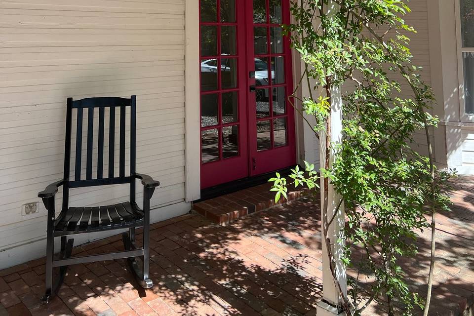 Cozy, historic storefront