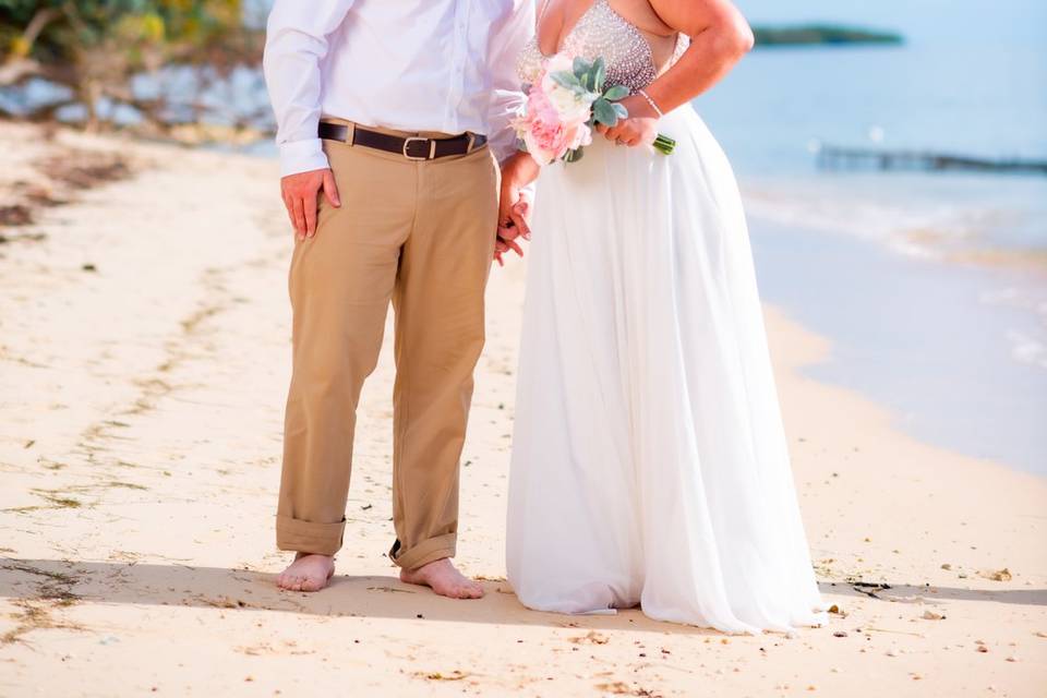 A kiss on the beach