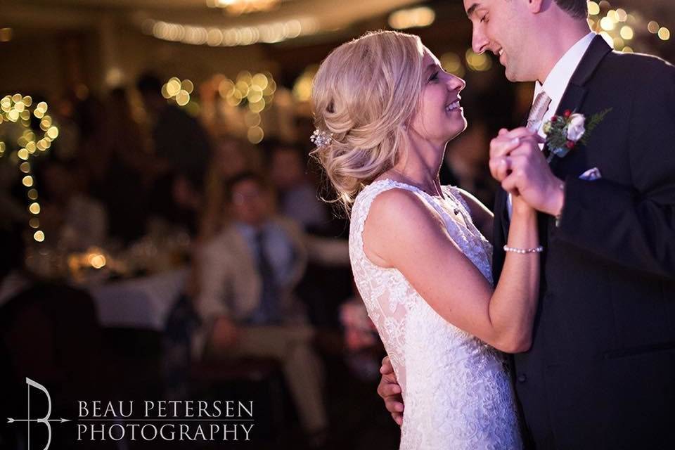 Look of love | Photo Cred: Beau Peterson Photography at Kilkarney Hills Golf Club