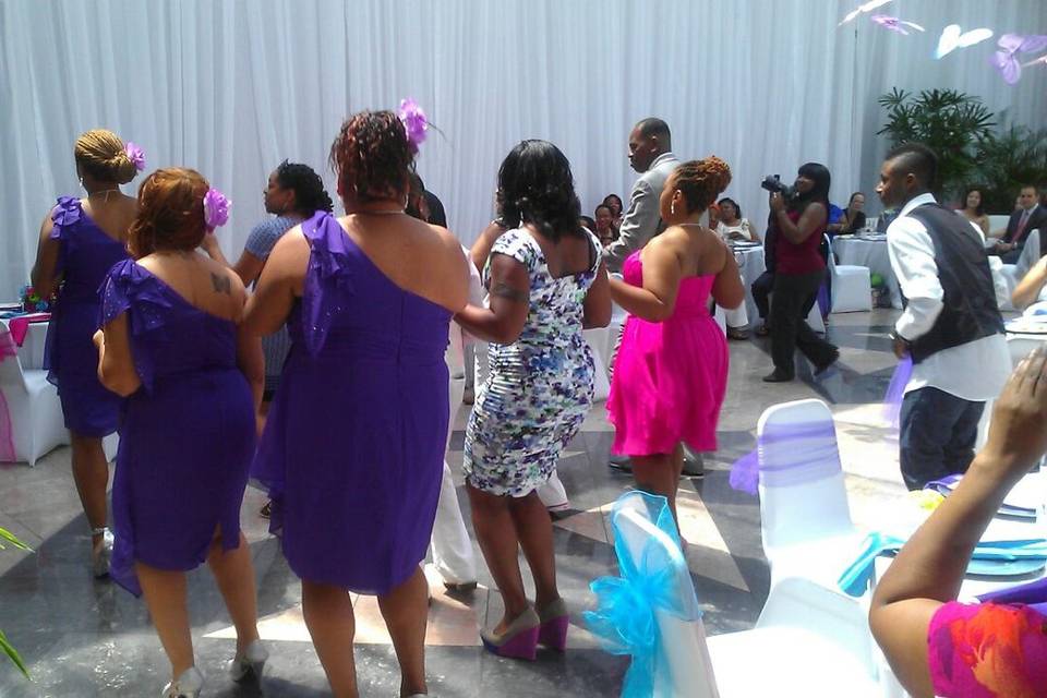 DJ QUE ENTERTAINMENT