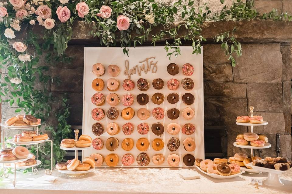 Crosswater doughnut display