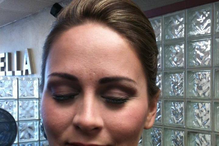 Glamour & Grooming by Charisma