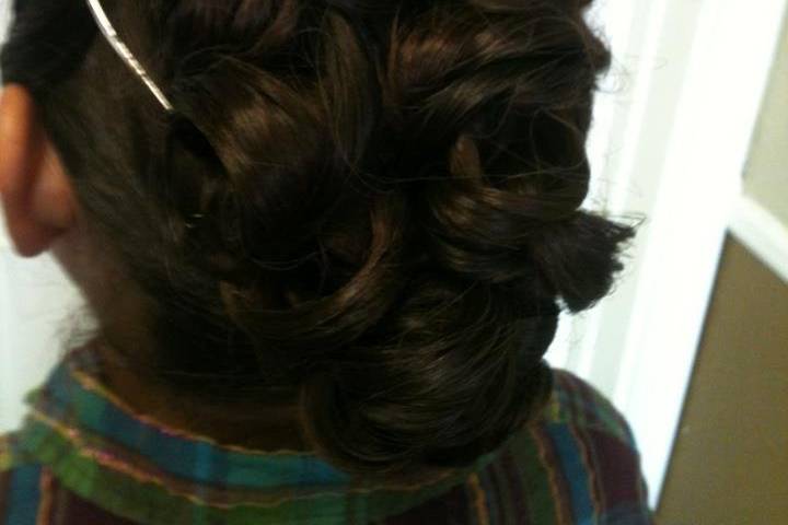 Glamour & Grooming by Charisma