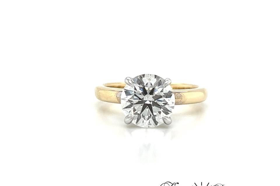 Classic Tiffany style ring