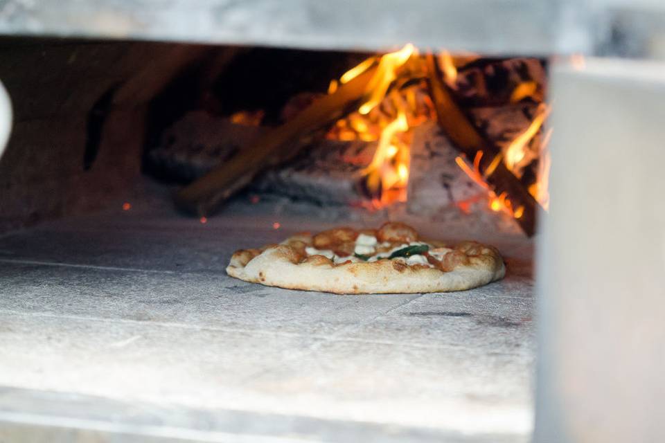 Forno Bova Mobile Wood Fired Pizza