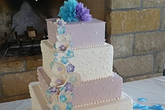 2-tier cake