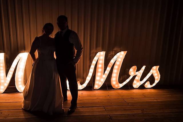 Mr. & Mrs. Lighted Sign