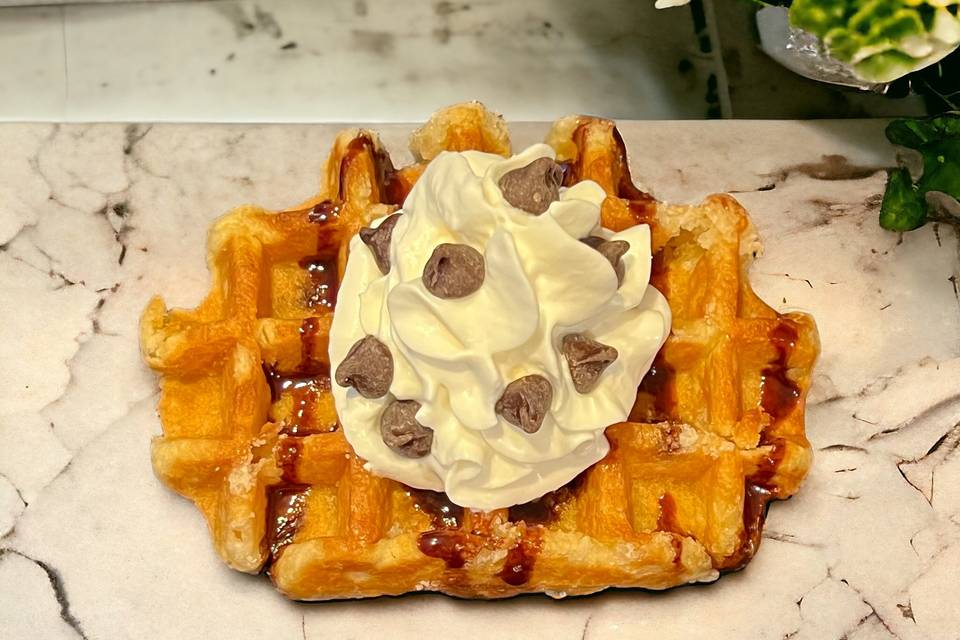 Chocolate 3 Topping Waffle